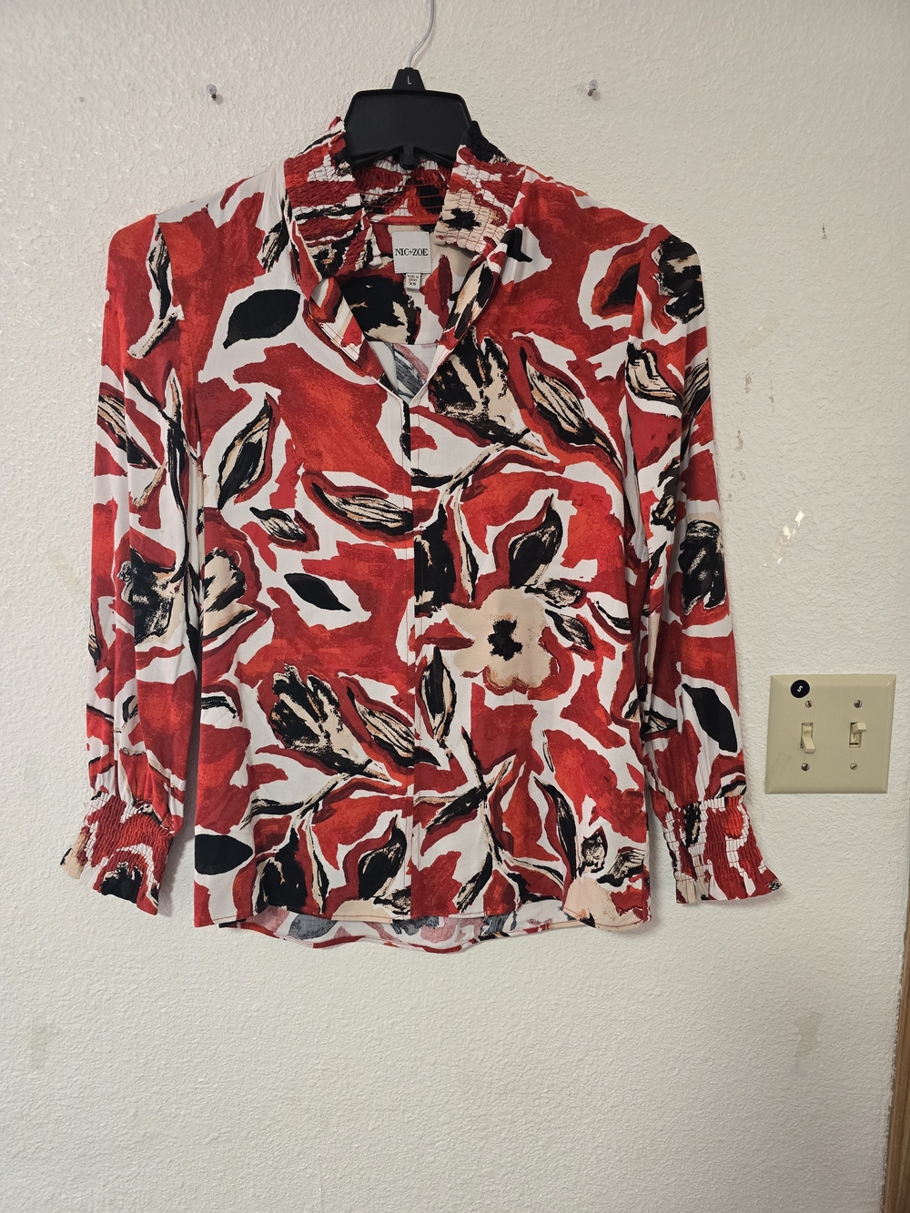 NIC+ZOE Red Floral Button-Front Blouse with Black and Cream Accents